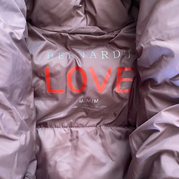 NWOT Bernardo Love Puff Jacket size M - Picture 4 of 4